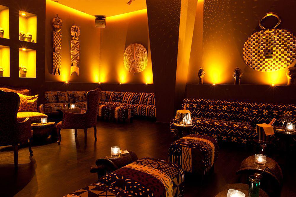 티그미자 스위트 앤 파빌리온 호텔 Ouled Jelal 내부 사진 The interior of the nightclub