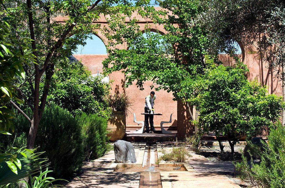티그미자 스위트 앤 파빌리온 호텔 Ouled Jelal 외부 사진 The garden of the Djerbahood Museum